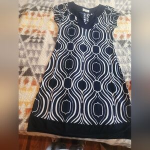 Medium black and white dress